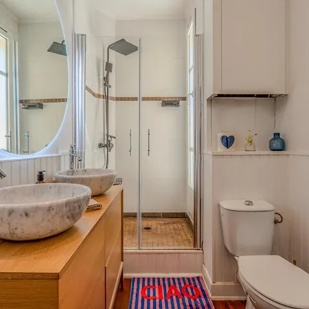 Bourgeois Au Centre De Apartman *